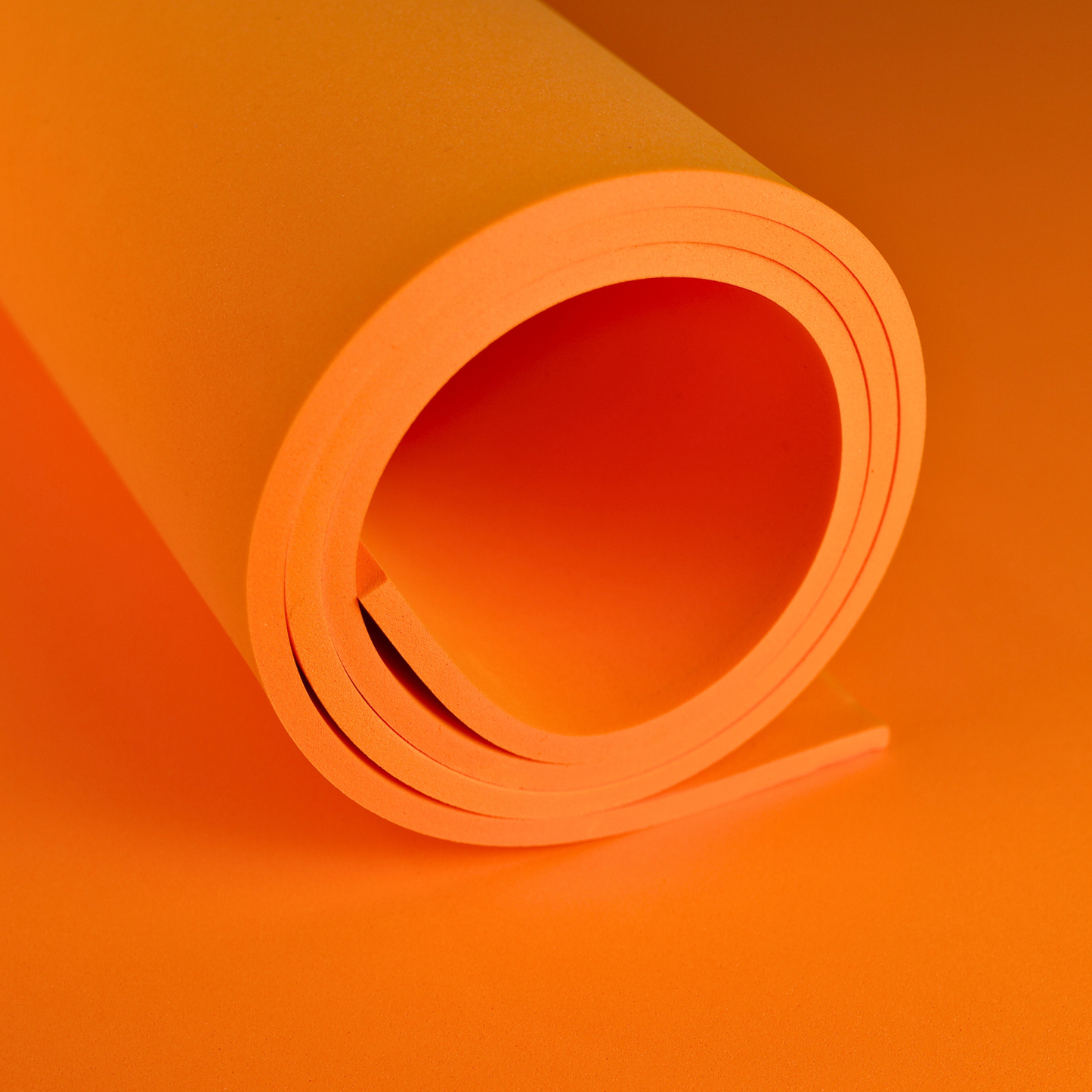 EVA pěna 65 kg/m3, 5 mm oranžová - 100x50 cm